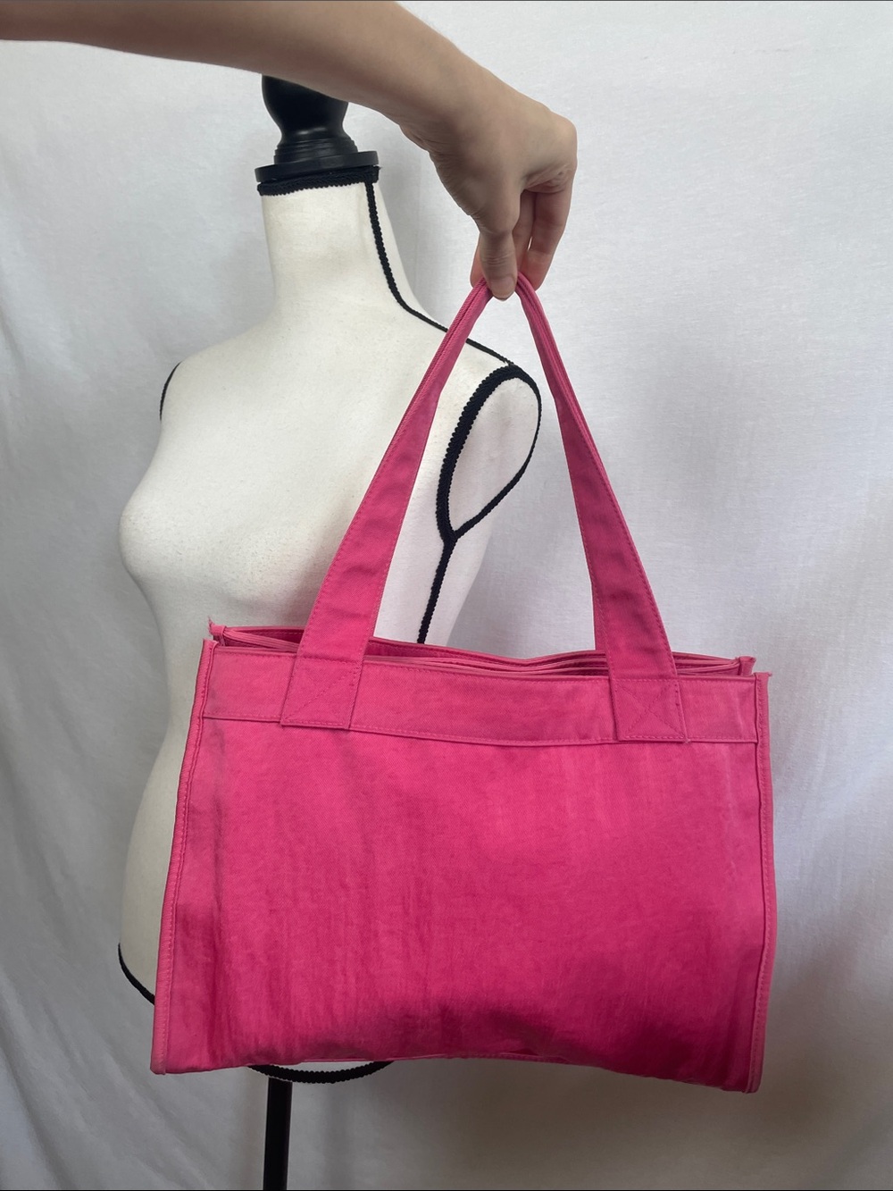 🖤5/$25 Ann Taylor hot Pink Canvas Tote Bag - Everyday Shoulder Bag spacious